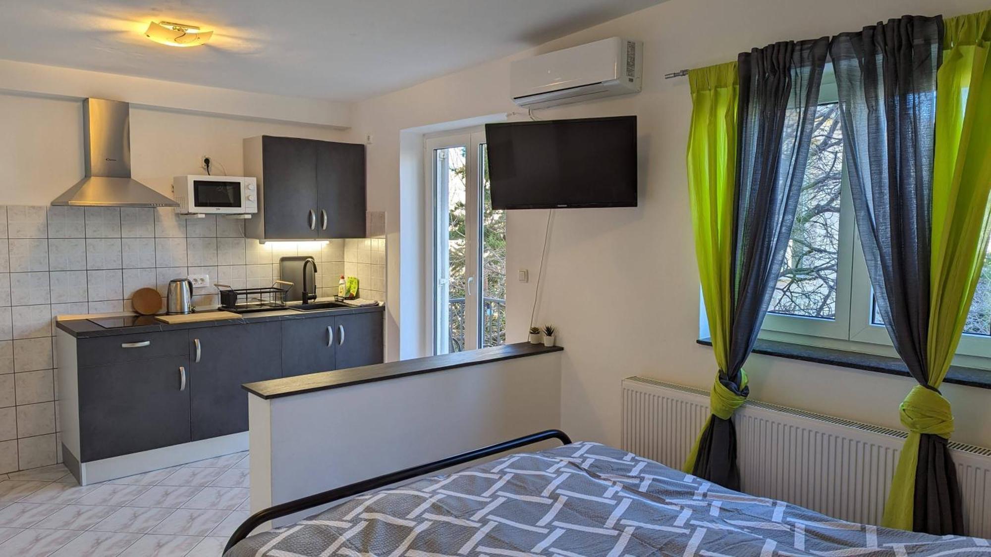 Apartments Kety - Central Heating Crikvenica Esterno foto